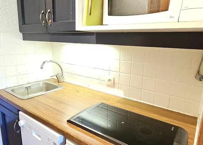 شقة - Inout - 4 Beds Flat C-e18 فال تورُن